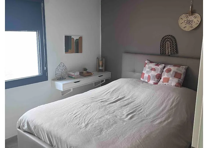 Holiday home Maison Independante A 100 M De La Six-Fours-les-Plages